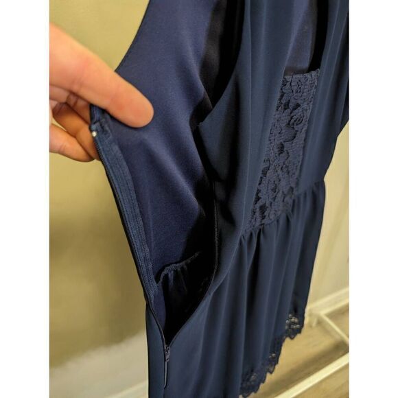 Jolt Navy Blue Sleeveless Lace Dress with Button Closure on Back Women's Size Me - Picture 3 of 10